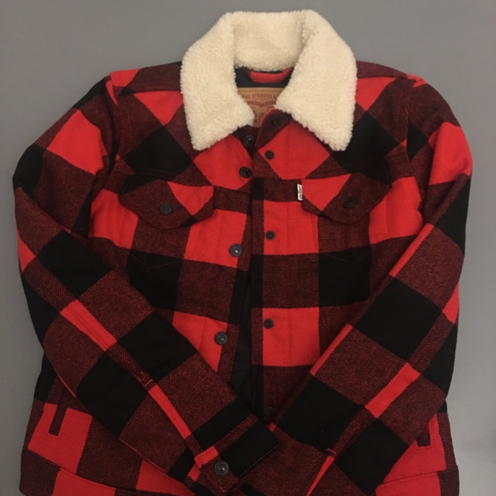 Levi plaid jacket with Sherpa trim - NWOT